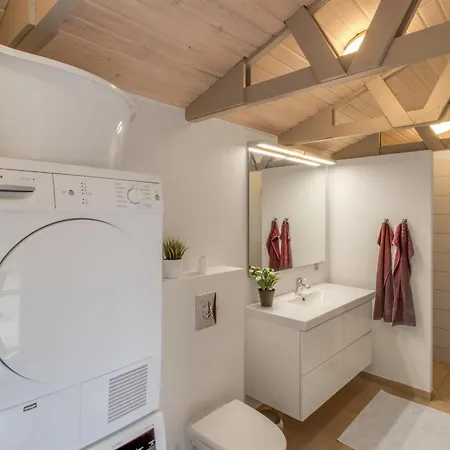 Diuri - 400m From The Sea By Interhome Saltum